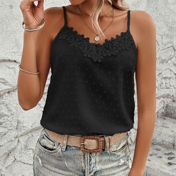 SO CHIC BOUTIQUE BLACK TANK! - Picture 3 of 6